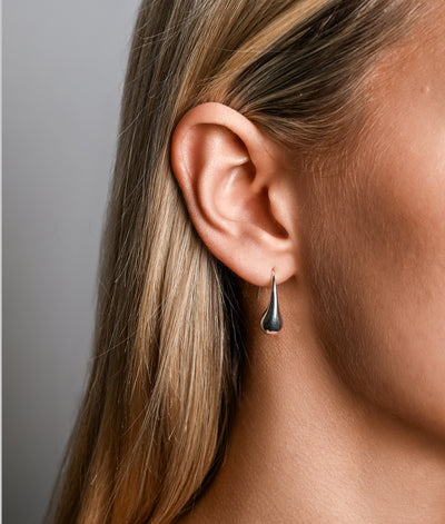 Von Treskow Chunky Drop Earrings - Silver | Mocha Australia