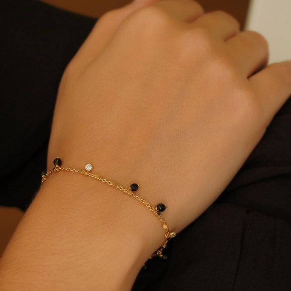 Gregio Simply Me/Tiny Shiny Bracelet w/ Onyx Beads and CZ - Gold | Mocha Australia
