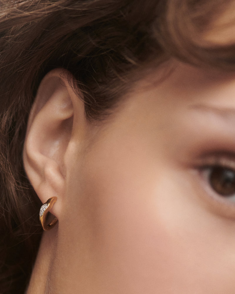 PDPAOLA Onda Hoop Earrings - Gold | Mocha Australia
