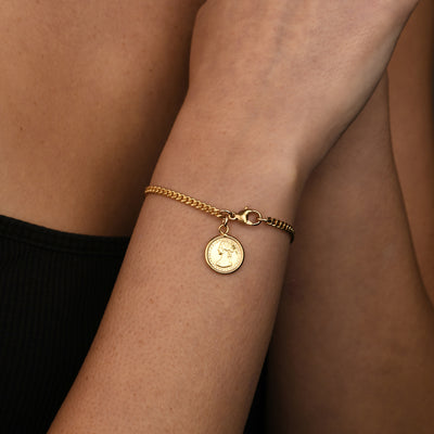 Von Treskow Yg Filled Curb Chain Bracelet w Tiny Australian Token - Gold | Mocha Australia