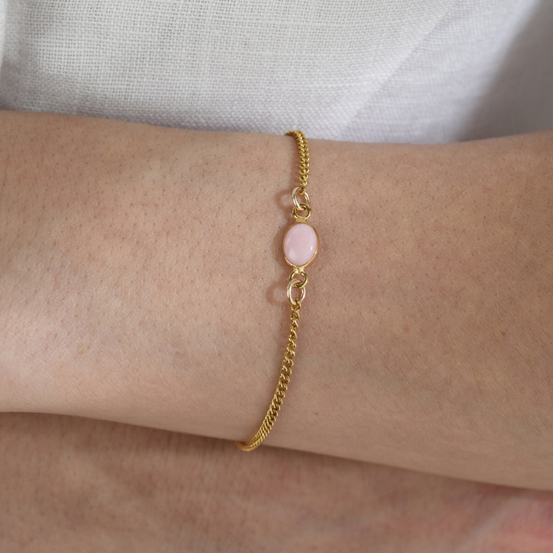 Von Treskow Yg Filled Curb Chain Bracelet w Pink Oval Opal - Gold | Mocha Australia