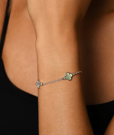 Von Treskow Belcher Chain Bracelet w/ Double Mini Mother of Pearl Clover - Silver | Mocha Australia