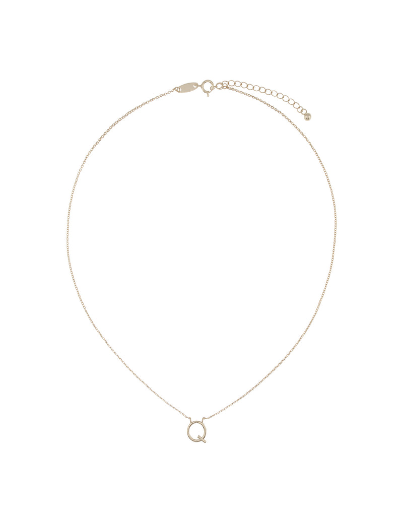 Elly Lou Timeless Initial Necklace - Q- Silver | Mocha Australia