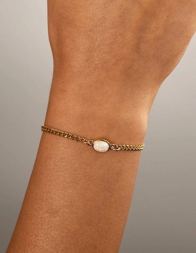 Von Treskow Curb Chain Bracelet w/ Oval Czelline Opal - Gold