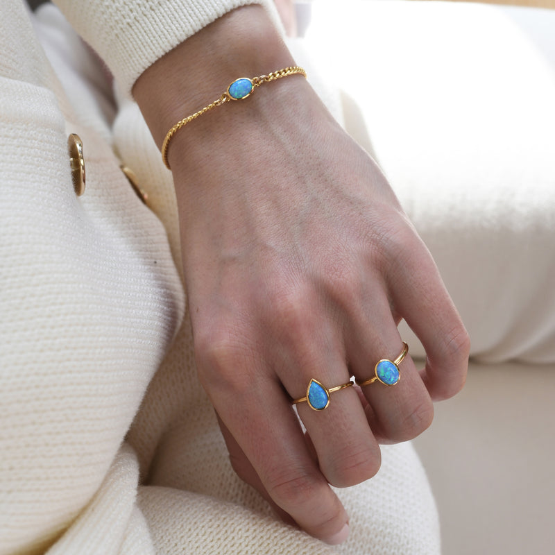 Von Treskow Large Oval Czelline Opal Ring - Gold