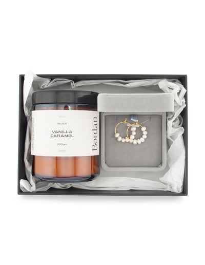 Mocha Gift Pack 12A- Bordan Vanilla Caramel Candle & Reborn Pearly Earrings- White | Mocha Australia