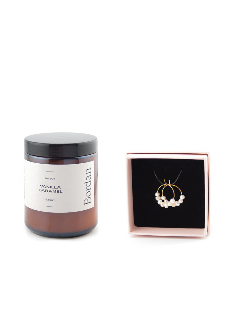 Mocha Gift Pack 12A- Bordan Vanilla Caramel Candle & Reborn Pearly Earrings- White | Mocha Australia