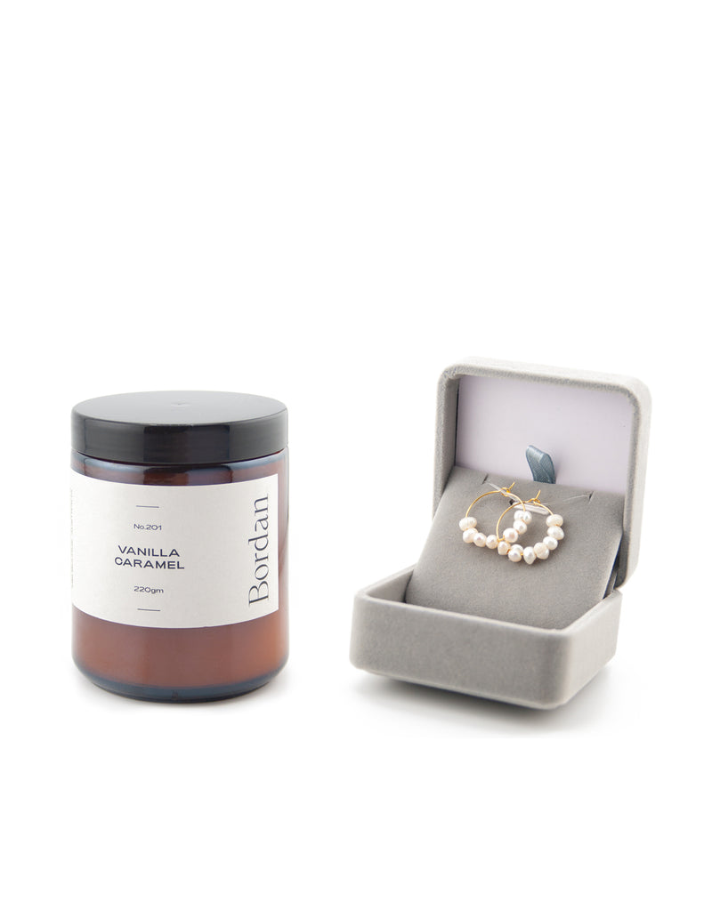 Mocha Gift Pack 12A- Bordan Vanilla Caramel Candle & Reborn Pearly Earrings- White | Mocha Australia